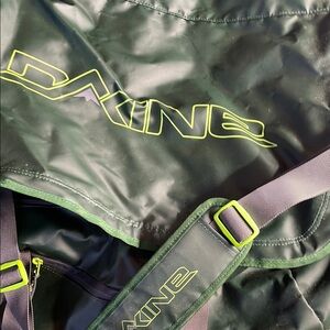 Dakine Green waterproof ski bag. Like NEW